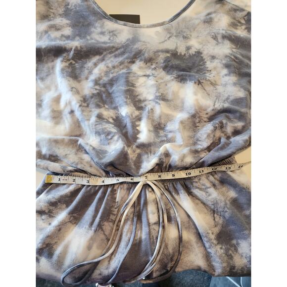 Le Lis Romper Tie-Dyed Shorts Elastic Waist Tie Back New with Tags Size Medium - Picture 9 of 10